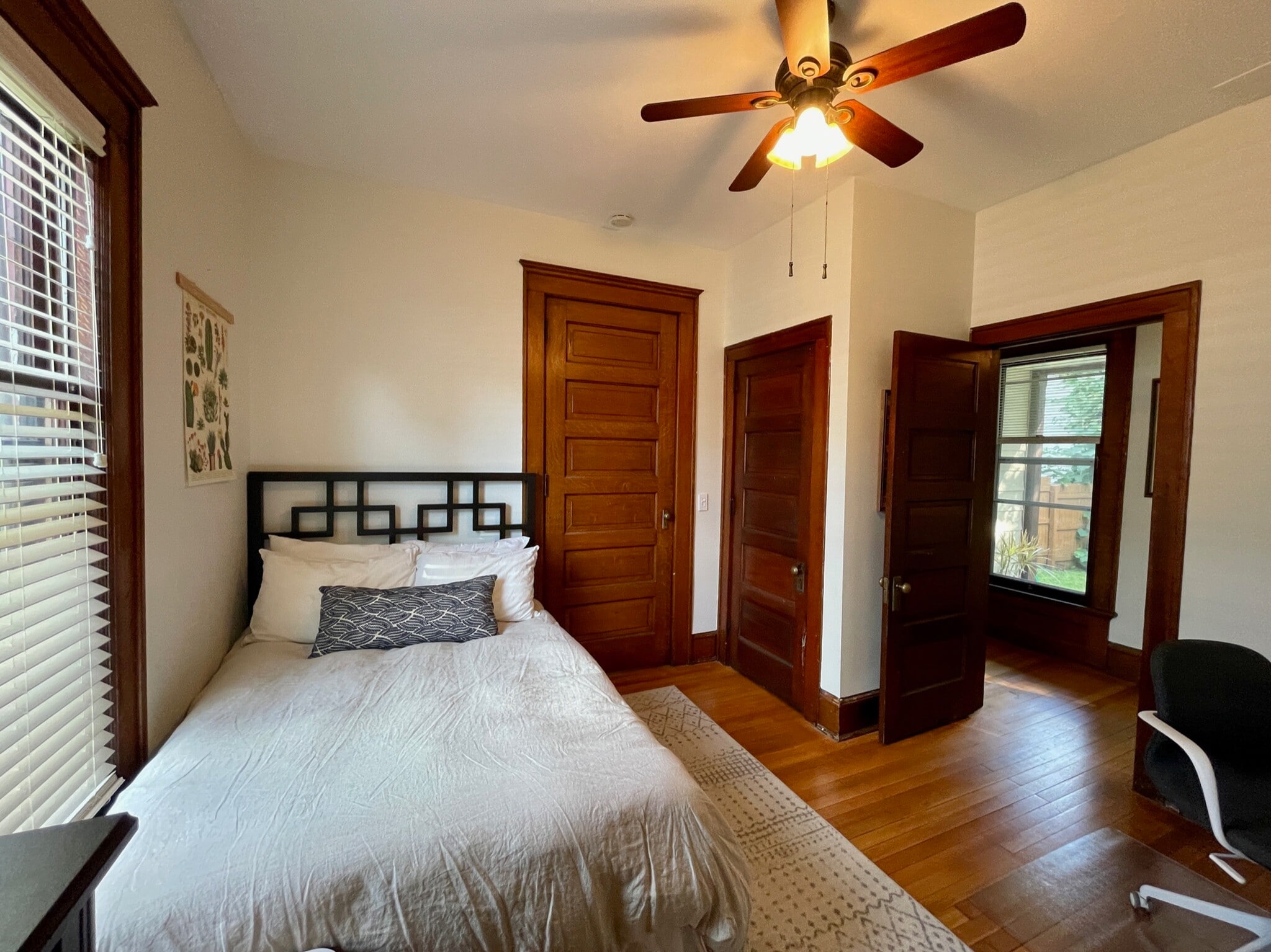 2nd bedroom - 735 Livingston Ave NE