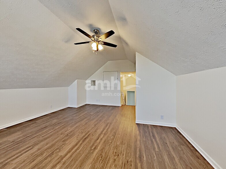 Building Photo - 4017 Omaha Ct