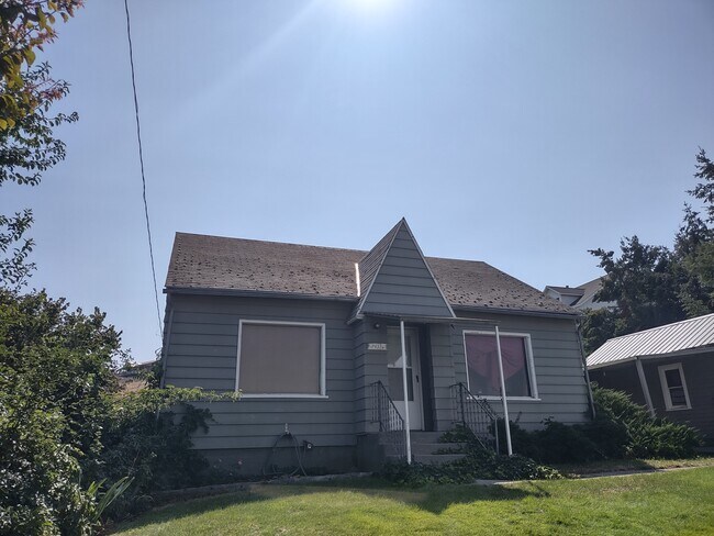 Primary Photo - 1433 Pound Ln