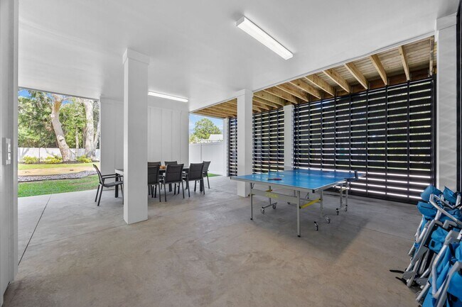 Building Photo - Gorgeous Custom Home Available for Snowbir...