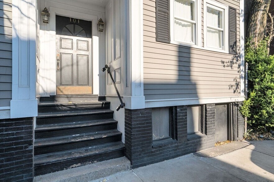 Building Photo - 101 Rutherford Ave