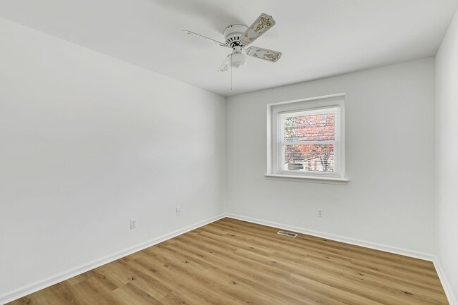 Building Photo - Call Sabrina Thomas Office at 757-767-0767...