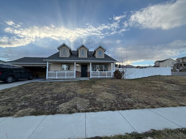 Building Photo - 4031 Montego Dr