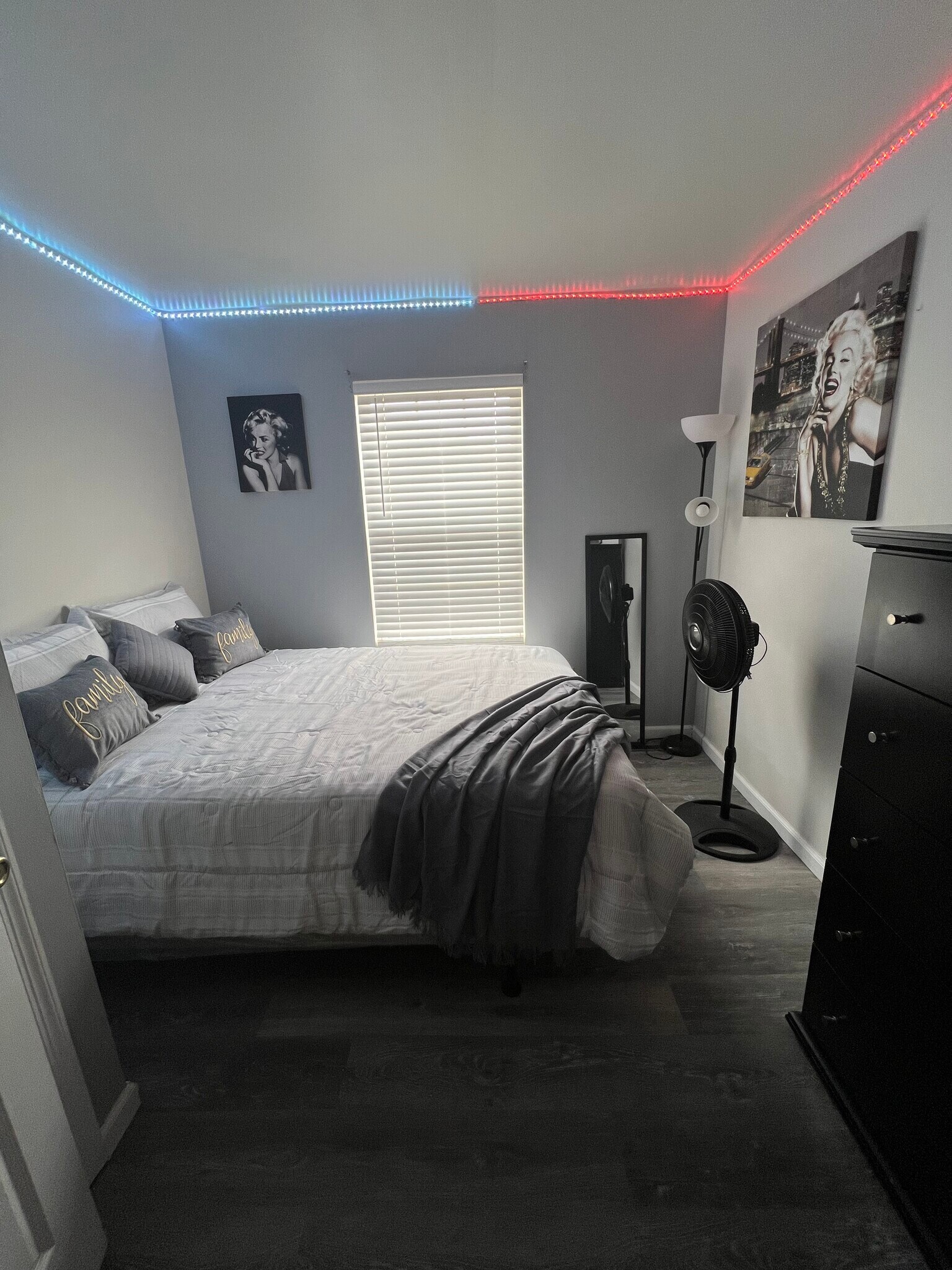 Second room - 243 E Fairview St