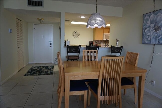 Building Photo - 6322 Palma Del Mar Blvd S