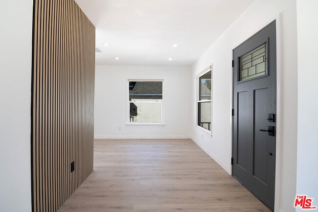 Building Photo - 17638 Welby Way