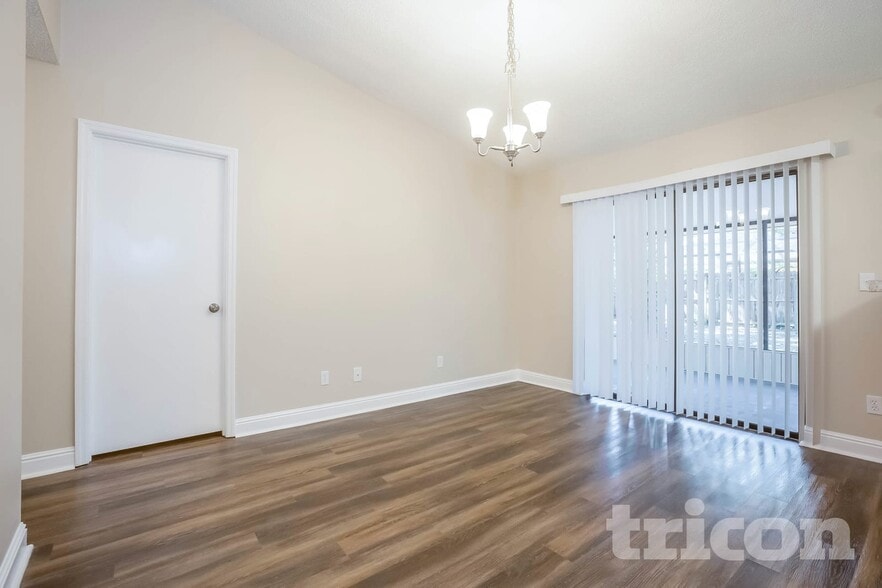 Building Photo - 1710 Newland Pl