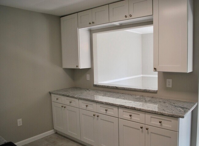 Building Photo - 9707 Kings Crown Ct