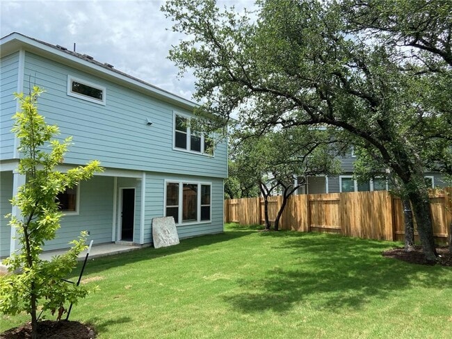 Building Photo - 2216 Limestone Lake Dr