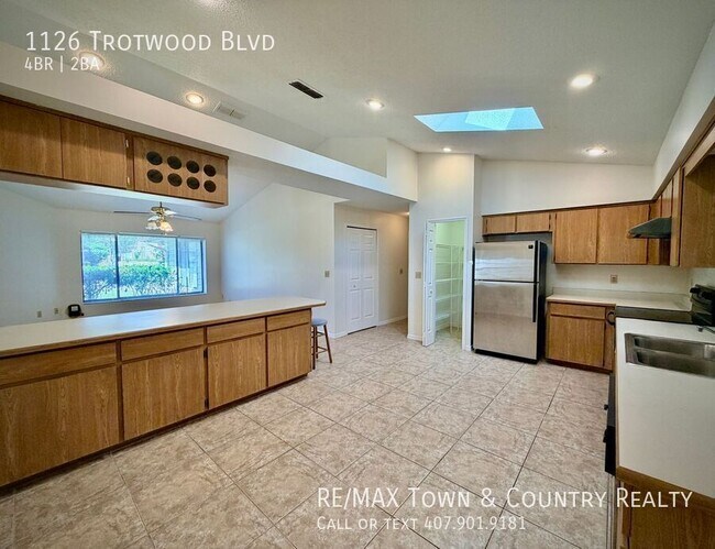 Building Photo - 1126 Trotwood Blvd
