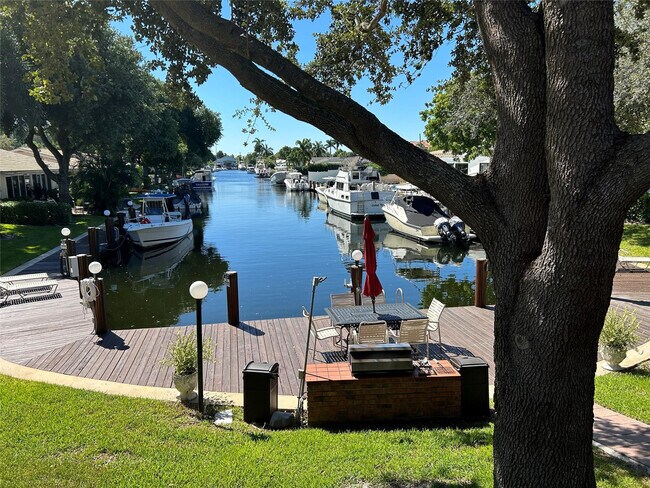 Building Photo - 2800 NE 14th Street Causeway