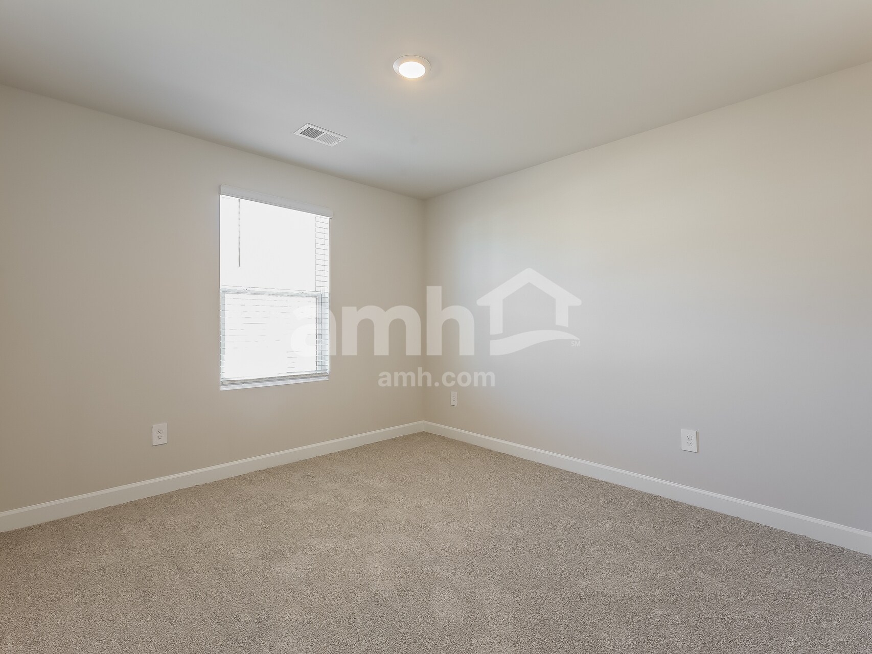 Building Photo - 790 Treeline Rd