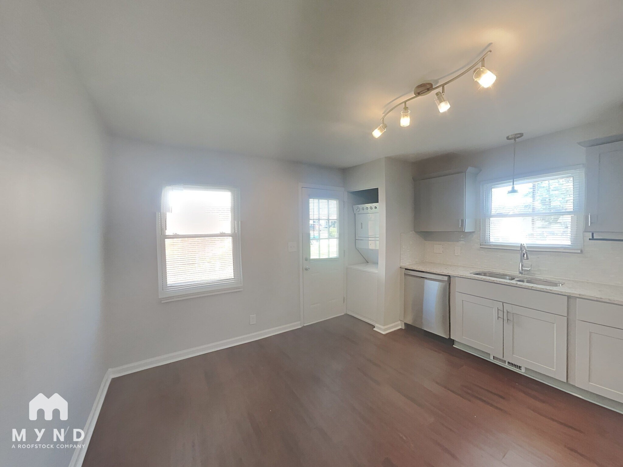 Building Photo - 2417 Dearborn Dr