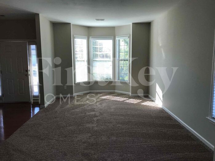 Building Photo - 855 Stonehaven Rd SW