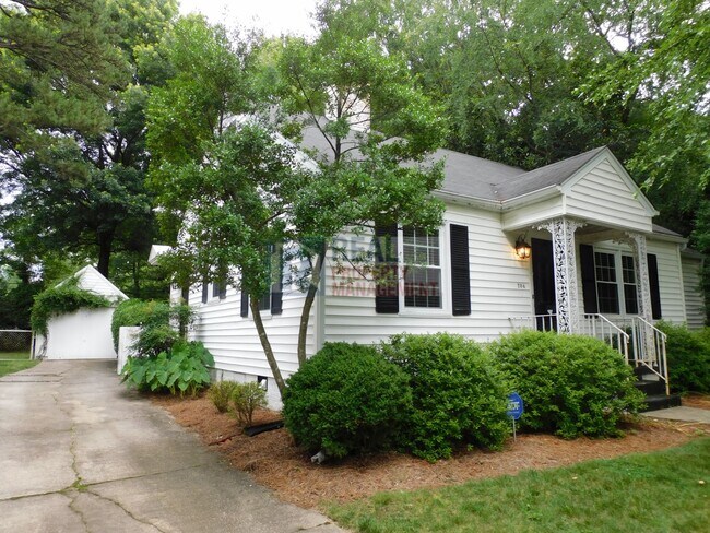 Building Photo - Irving Park Cottage 3BR/1.5BA w/1-Car Gara...