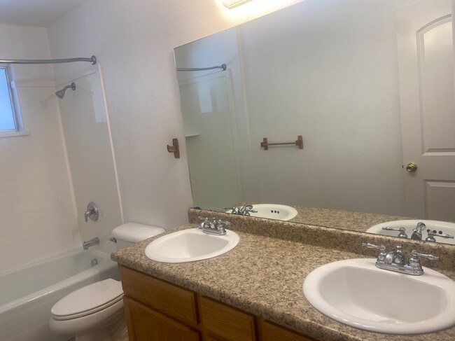 Building Photo - Vonk Cherry Hill