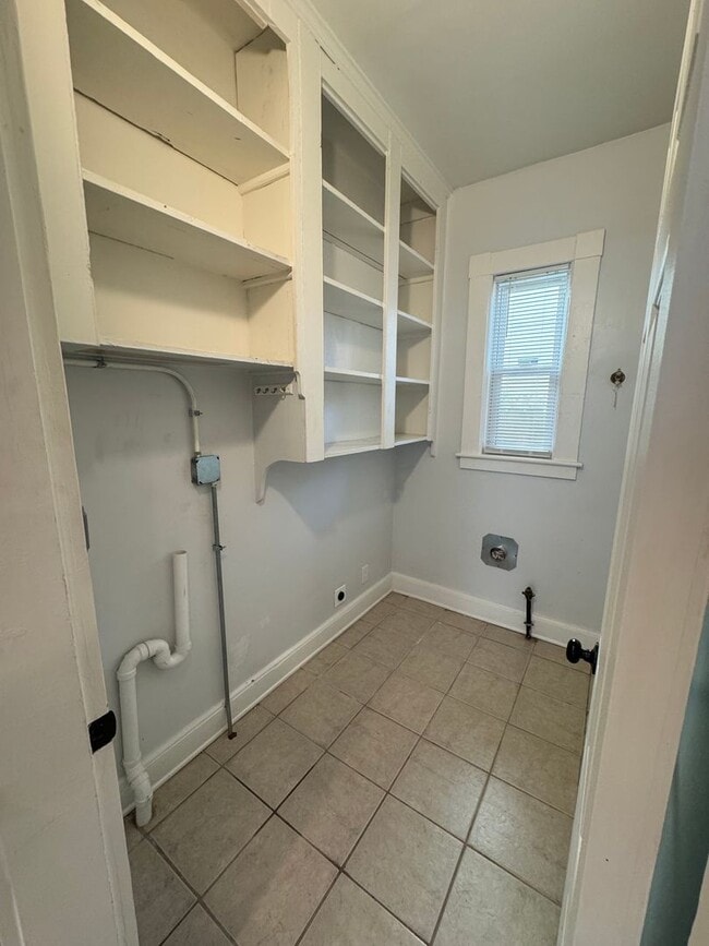 Building Photo - 43 Methuen St