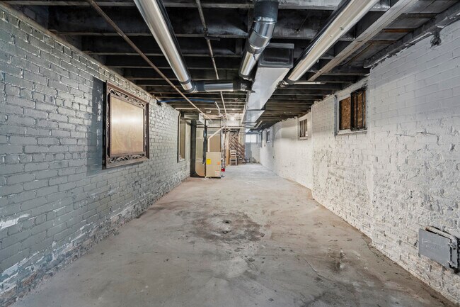 Building Photo - 1510 Virginia Park St