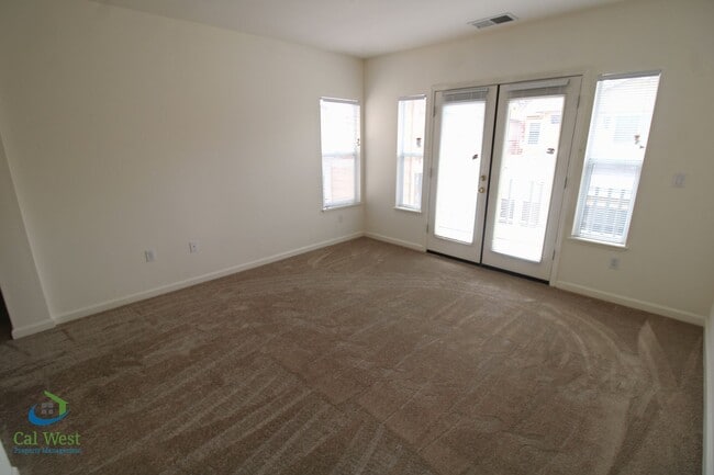 Building Photo - $6,295 - Gorgeous 2 Story 3 Bedroom 2.5 Bath Home steps away from Downtown Mountain View and Cal ...