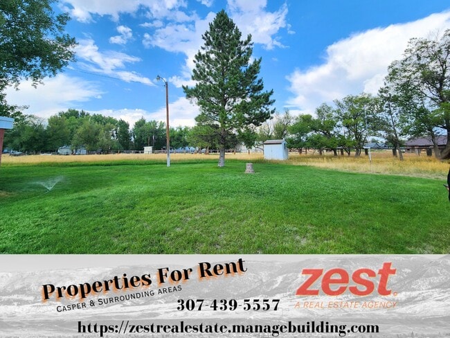 Building Photo - 105 Robbins Ln