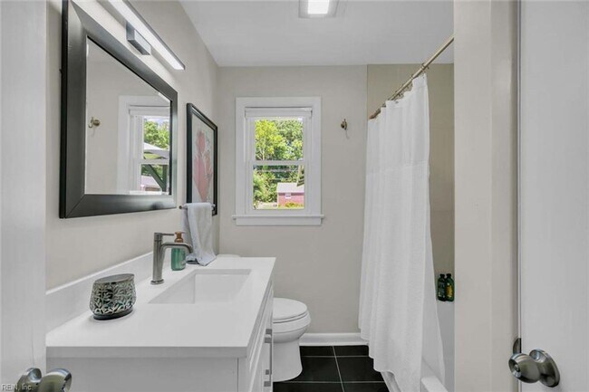 Building Photo - 13 Wendfield Cir