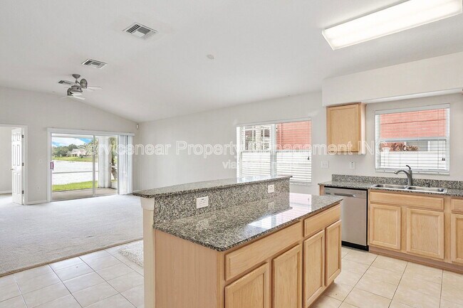 Building Photo - 31022 Bridgegate Dr