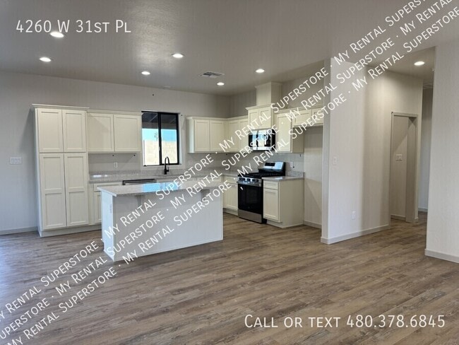 Building Photo - 4260 W 31st Pl