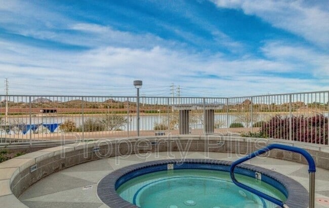 Building Photo - 140 E Rio Salado Pky