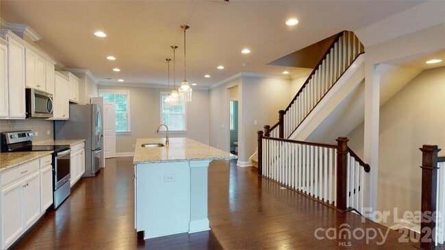 Building Photo - 1220 Madison Towns Ln