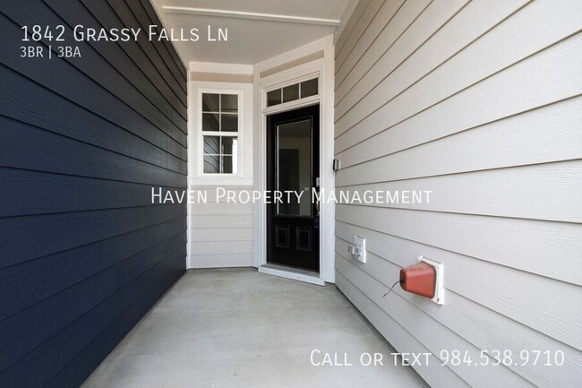 Building Photo - 1842 Grassy Falls Ln