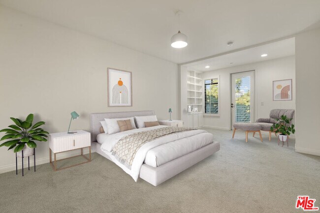 Building Photo - 5625 Crescent Park E