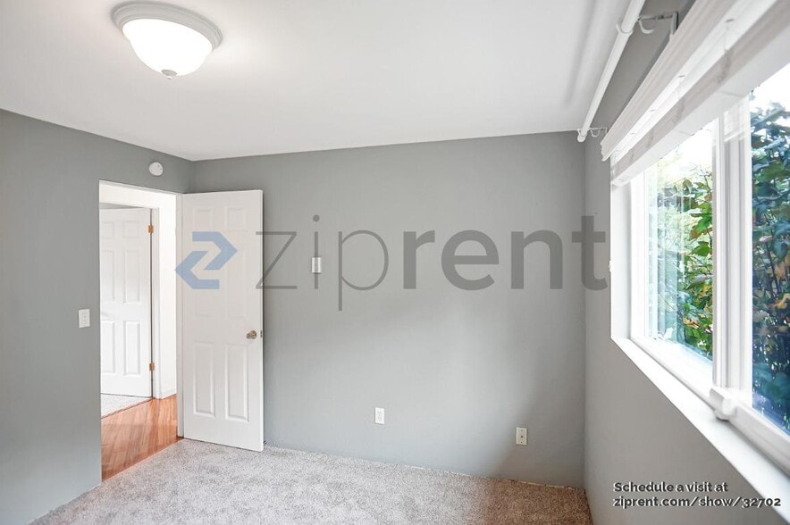 Building Photo - 5528 180th St SW