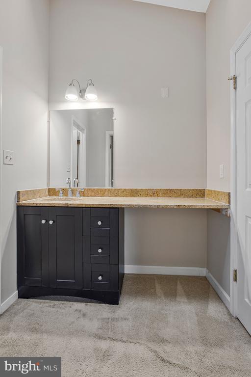 Building Photo - 14669 Cambridge Cir