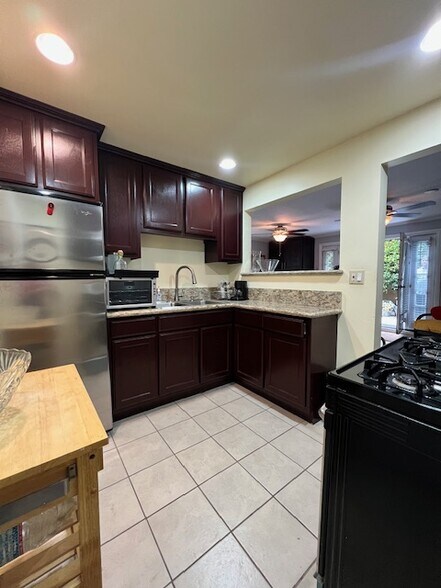Building Photo - 4084 Creed Ave