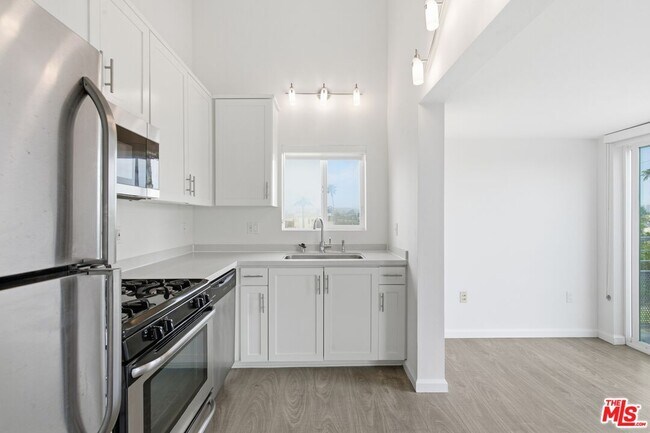 Building Photo - 4980 S Centinela Ave