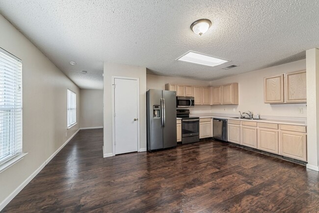 Building Photo - 8422 Parry Path