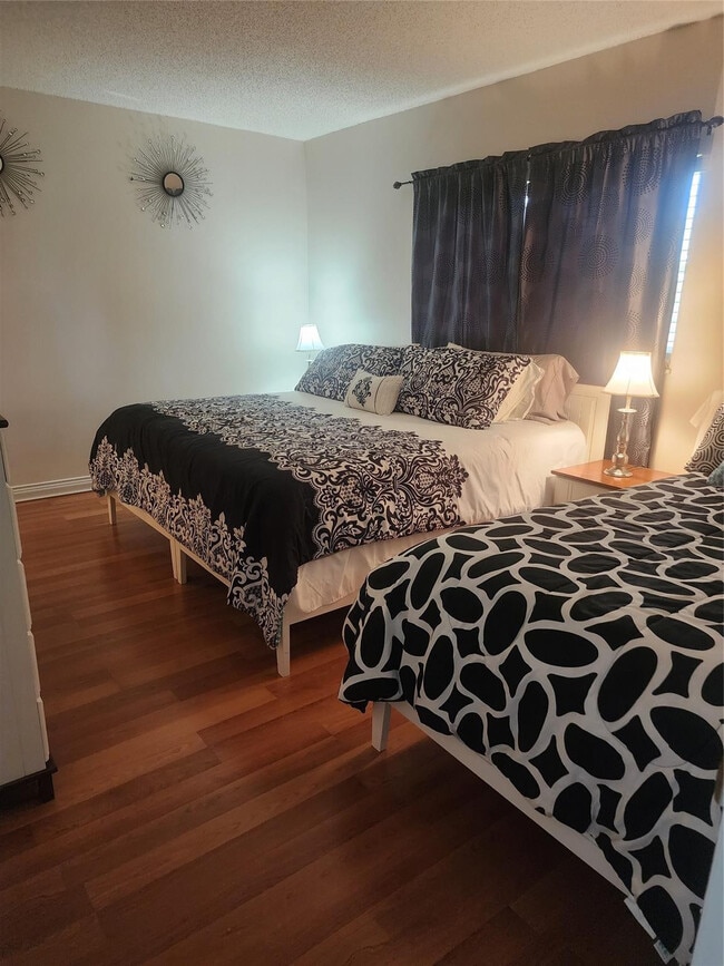 Building Photo - 7500 NW 4th Pl