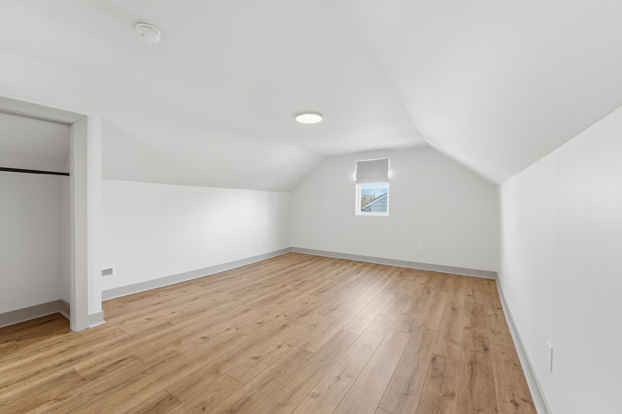 Building Photo - 3615 Kenmar Rd