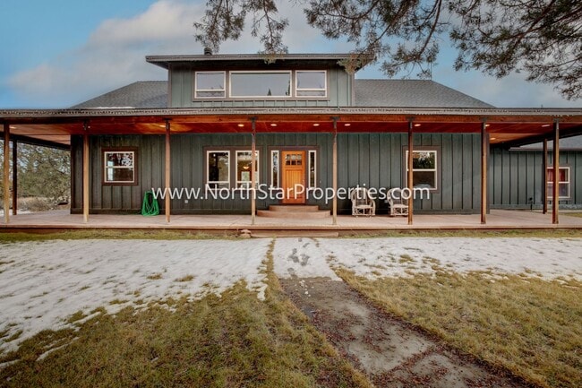 Primary Photo - Beautiful Home On 10 Acres. Horse property