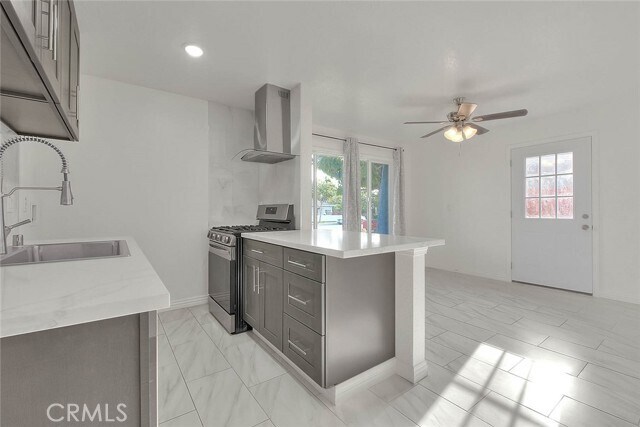 Building Photo - 8585 Lampson Ave