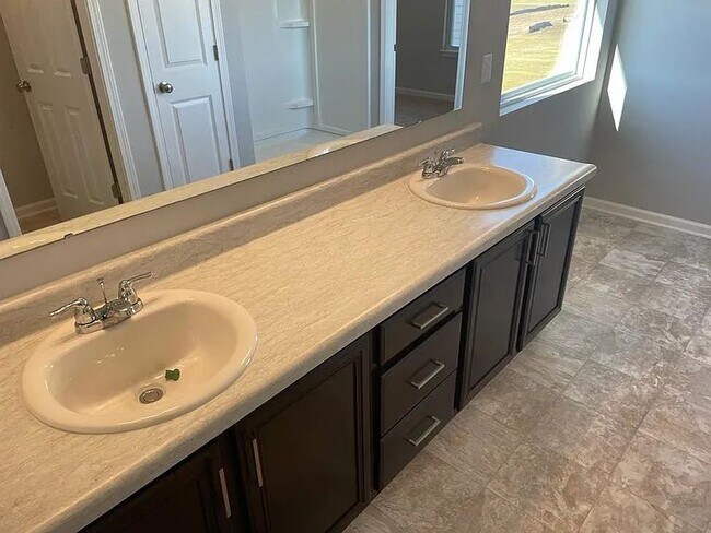 Building Photo - 19195 Horsewood Dr