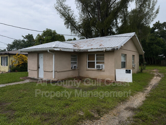 Building Photo - 2416 10th St W