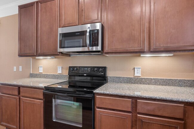 Building Photo - 1319 S Sabino Dr