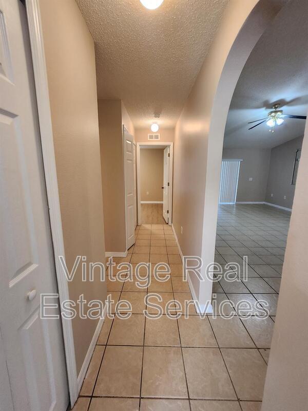 Building Photo - 13407 Copper Head Dr
