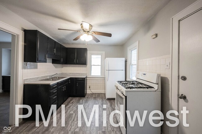 Building Photo - 2905 E 17th St