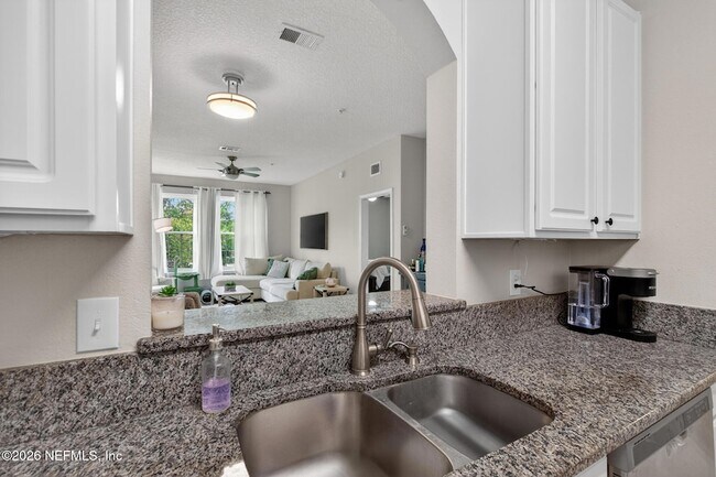 Building Photo - 7801 Point Meadows Dr