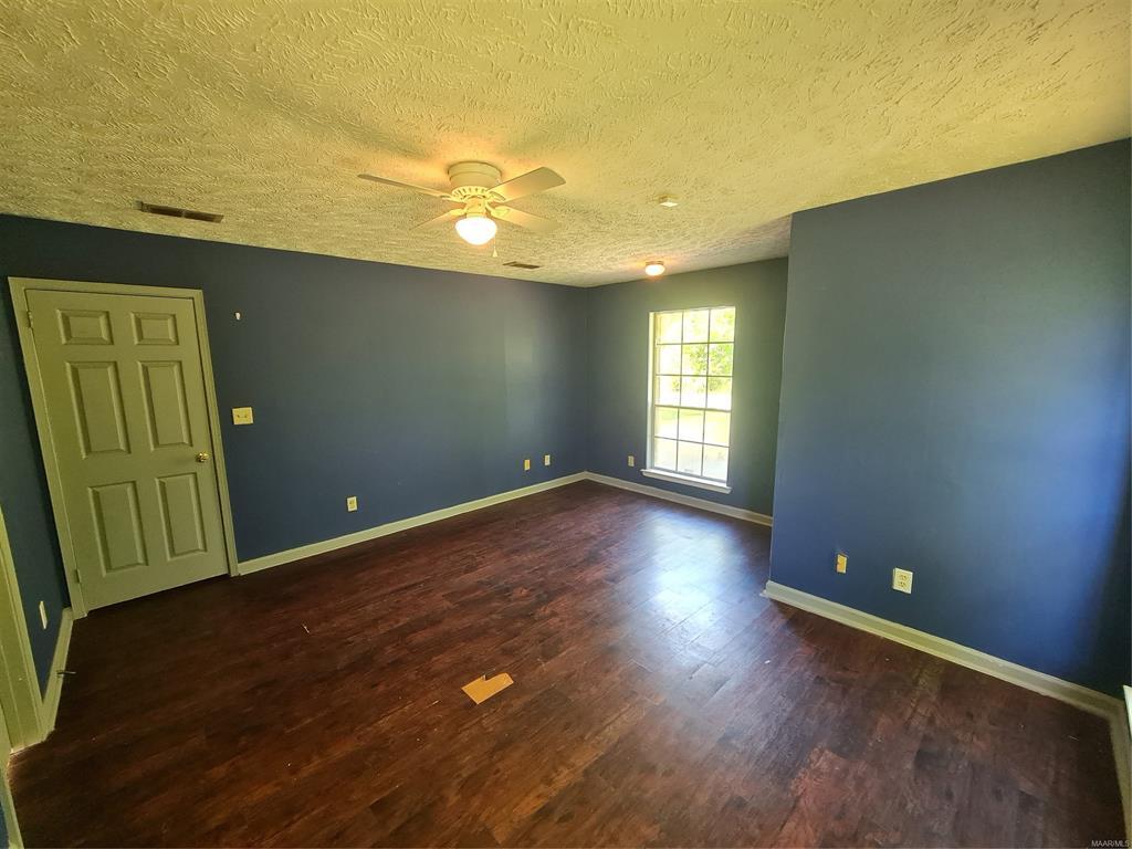 Building Photo - 3661 Horseshoe Cir