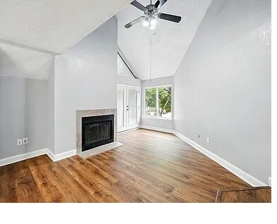 Building Photo - 2312 Balsam Dr