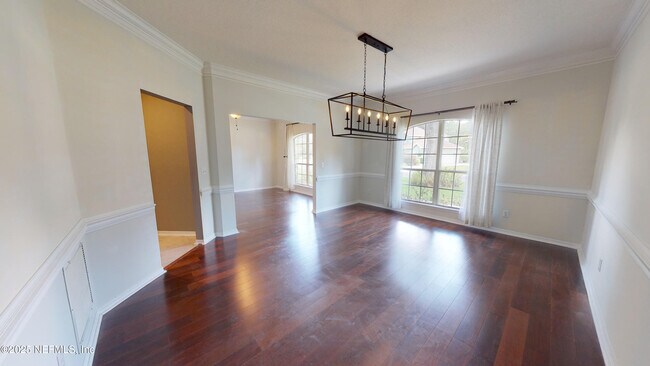 Building Photo - 11881 Honey Locust Dr