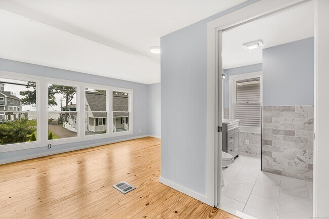 Building Photo - 155 Broadway